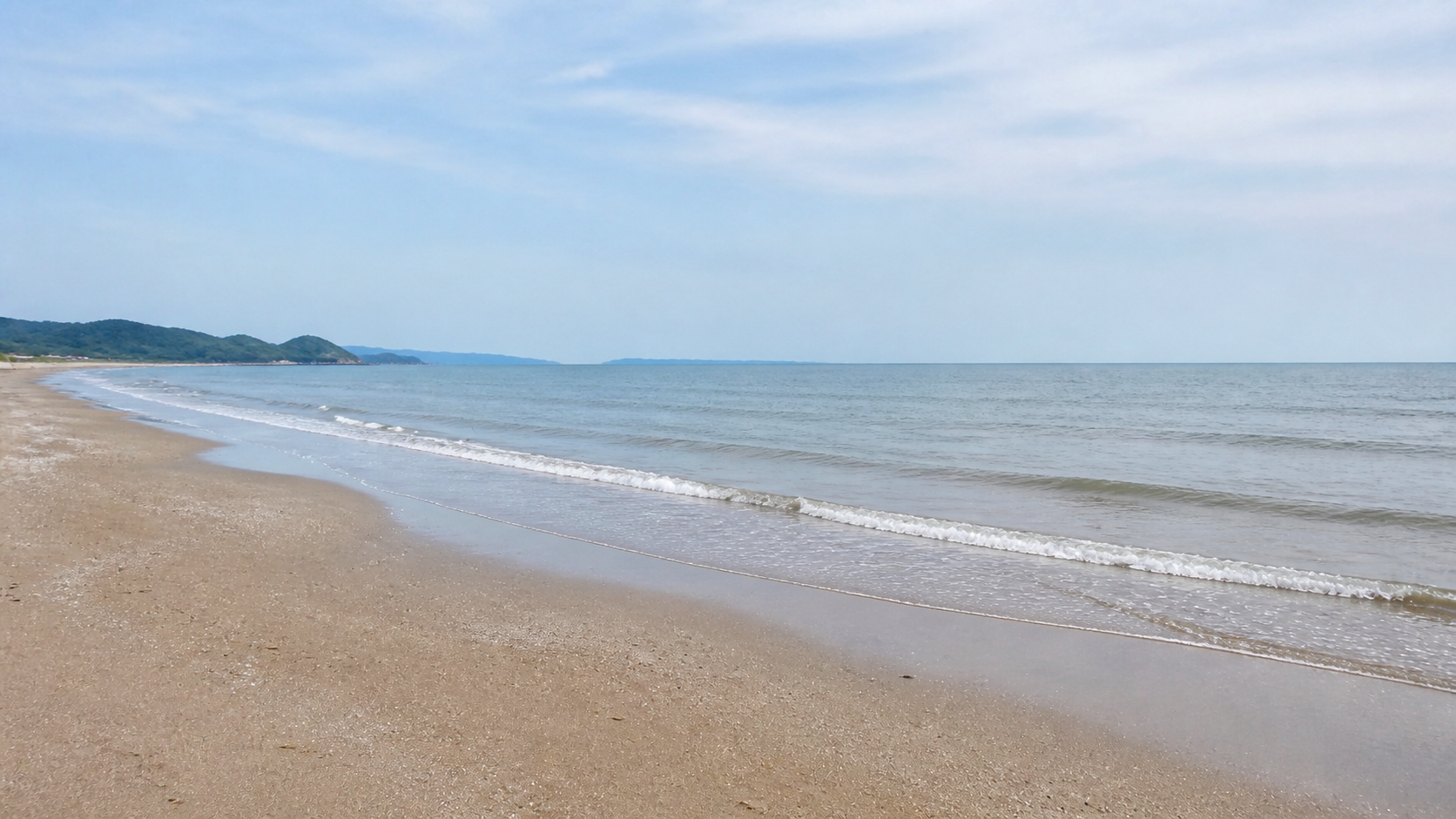 初夏から秋のキス釣りに向く穏やかな砂浜
